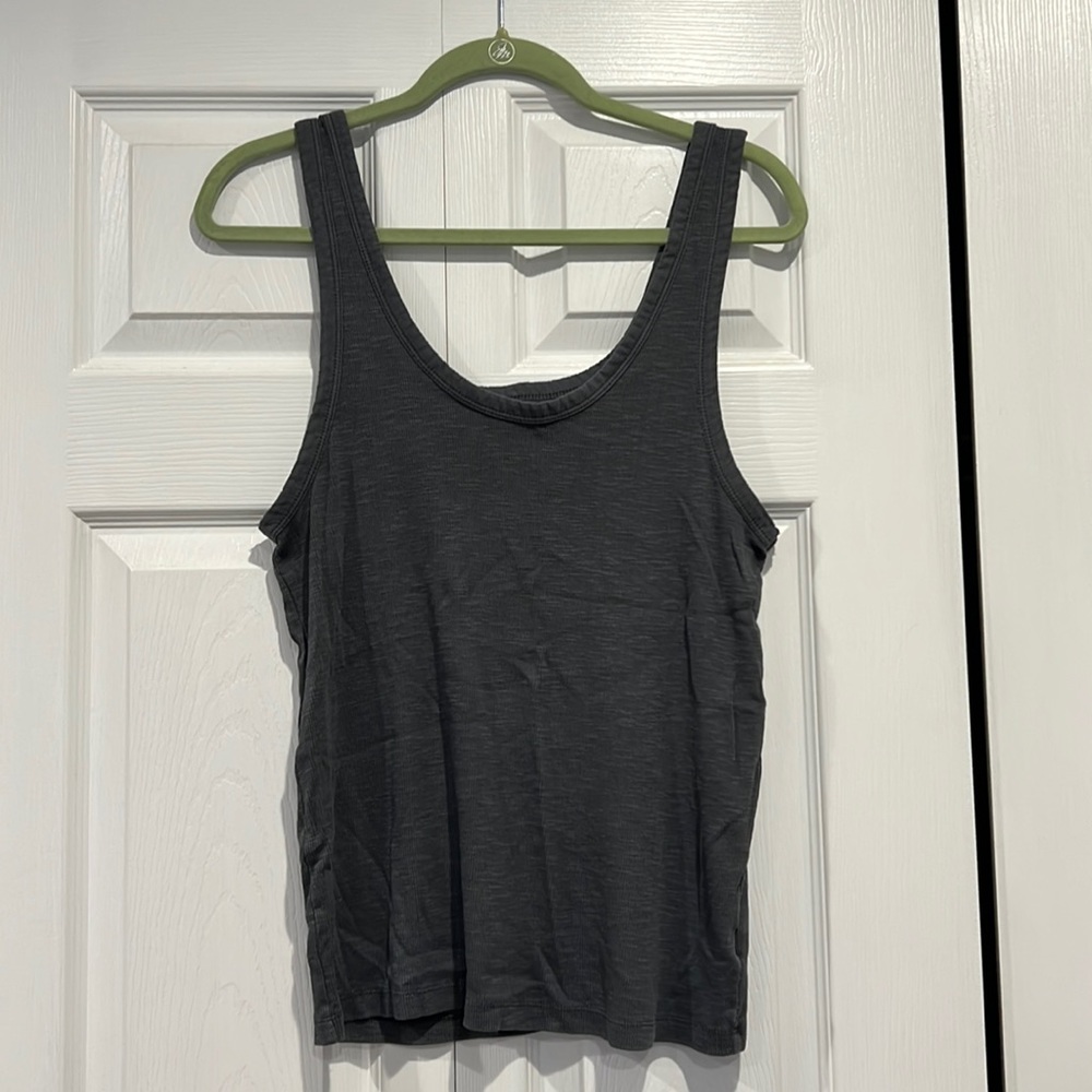 Gray tank top